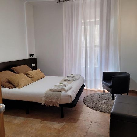 Living Valencia Apartments - Merced Zewnętrze zdjęcie