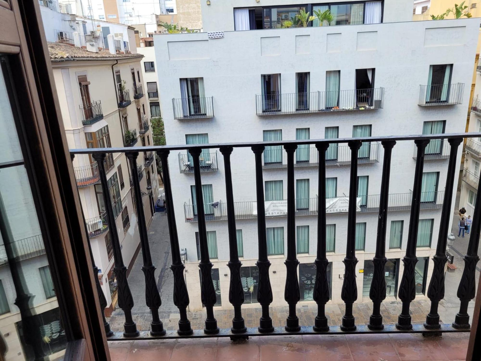 Living Valencia Apartments - Merced Zewnętrze zdjęcie