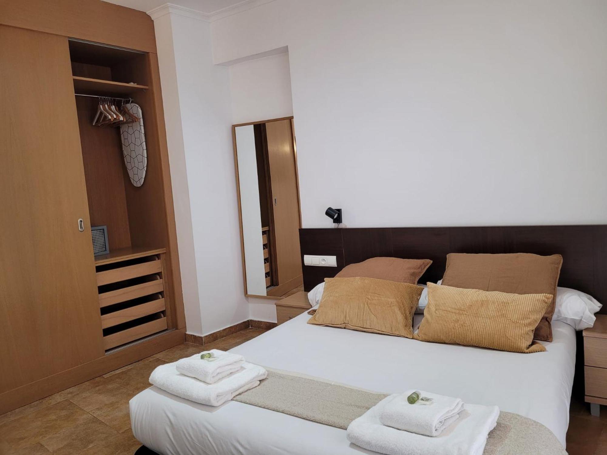 Living Valencia Apartments - Merced Zewnętrze zdjęcie