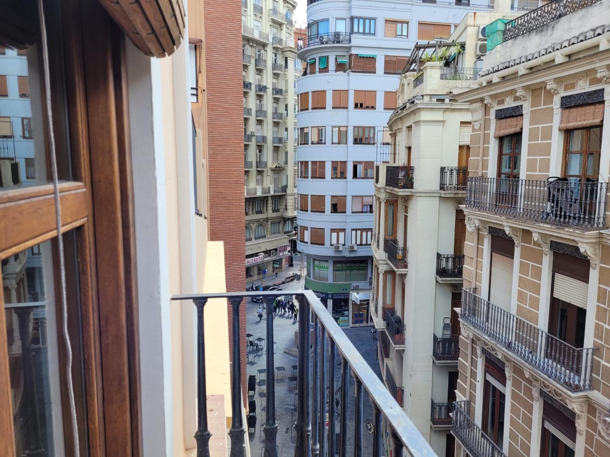 Living Valencia Apartments - Merced Zewnętrze zdjęcie