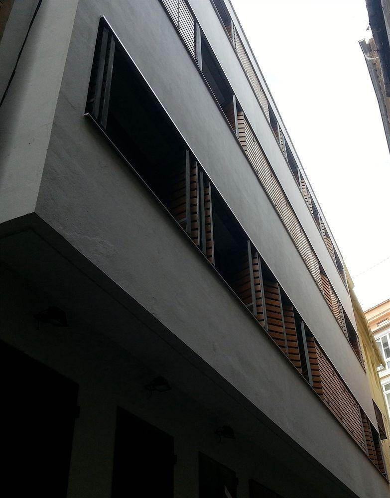 Living Valencia Apartments - Merced Zewnętrze zdjęcie