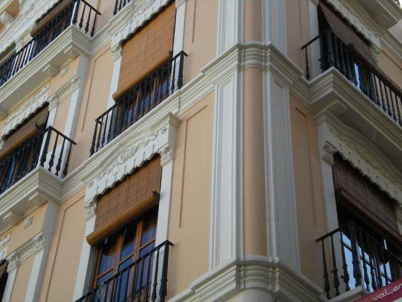 Living Valencia Apartments - Merced Zewnętrze zdjęcie