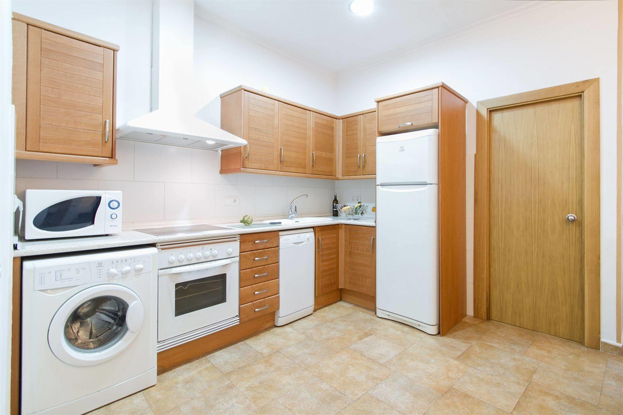 Living Valencia Apartments - Merced Zewnętrze zdjęcie