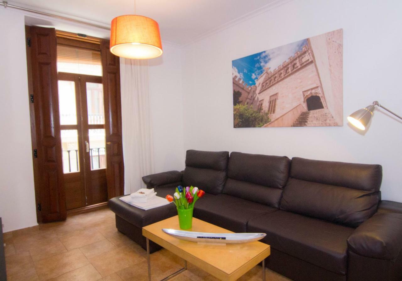 Living Valencia Apartments - Merced Zewnętrze zdjęcie