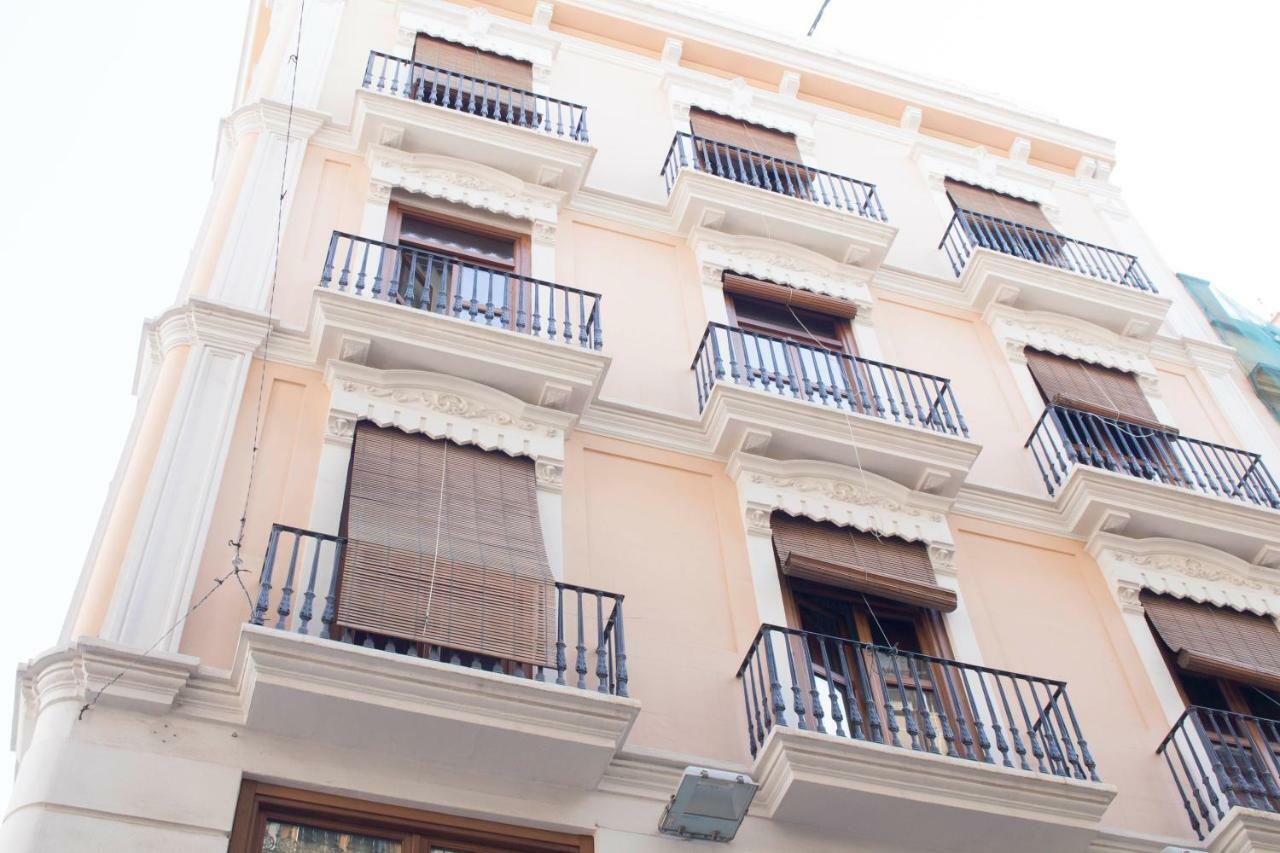 Living Valencia Apartments - Merced Zewnętrze zdjęcie